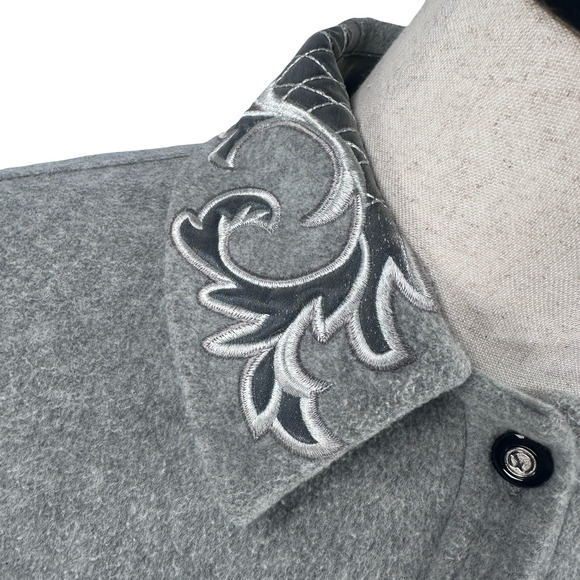 St John Sport Marie Grey Fleece Light Jacket Women’s P Gray Embroidered Button - Picture 3 of 11